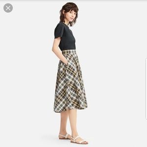 Uniqlo High Waist Flare Skirt